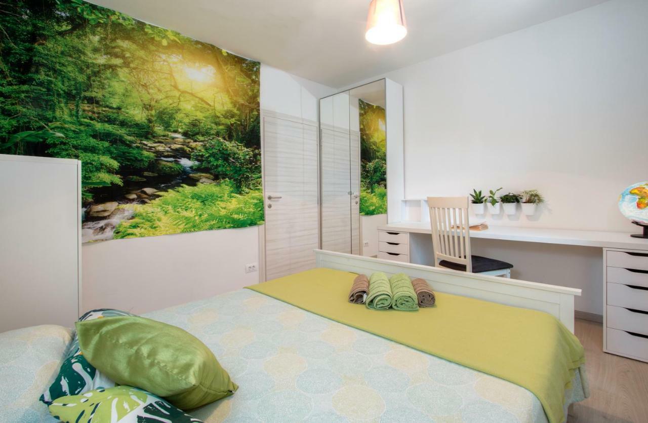 Sunsplash Apartments Пула Экстерьер фото